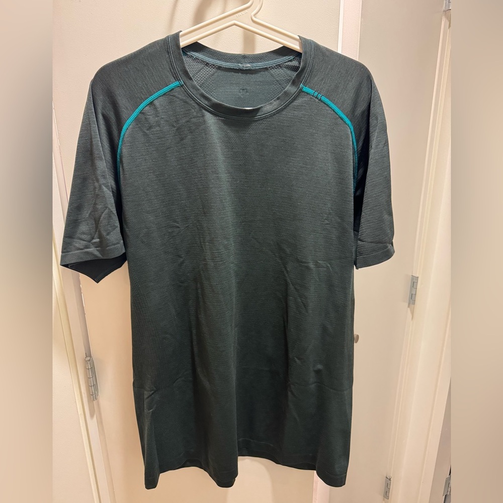 XL Lululemon Men's Dark Green Metal Vent T-Shirt